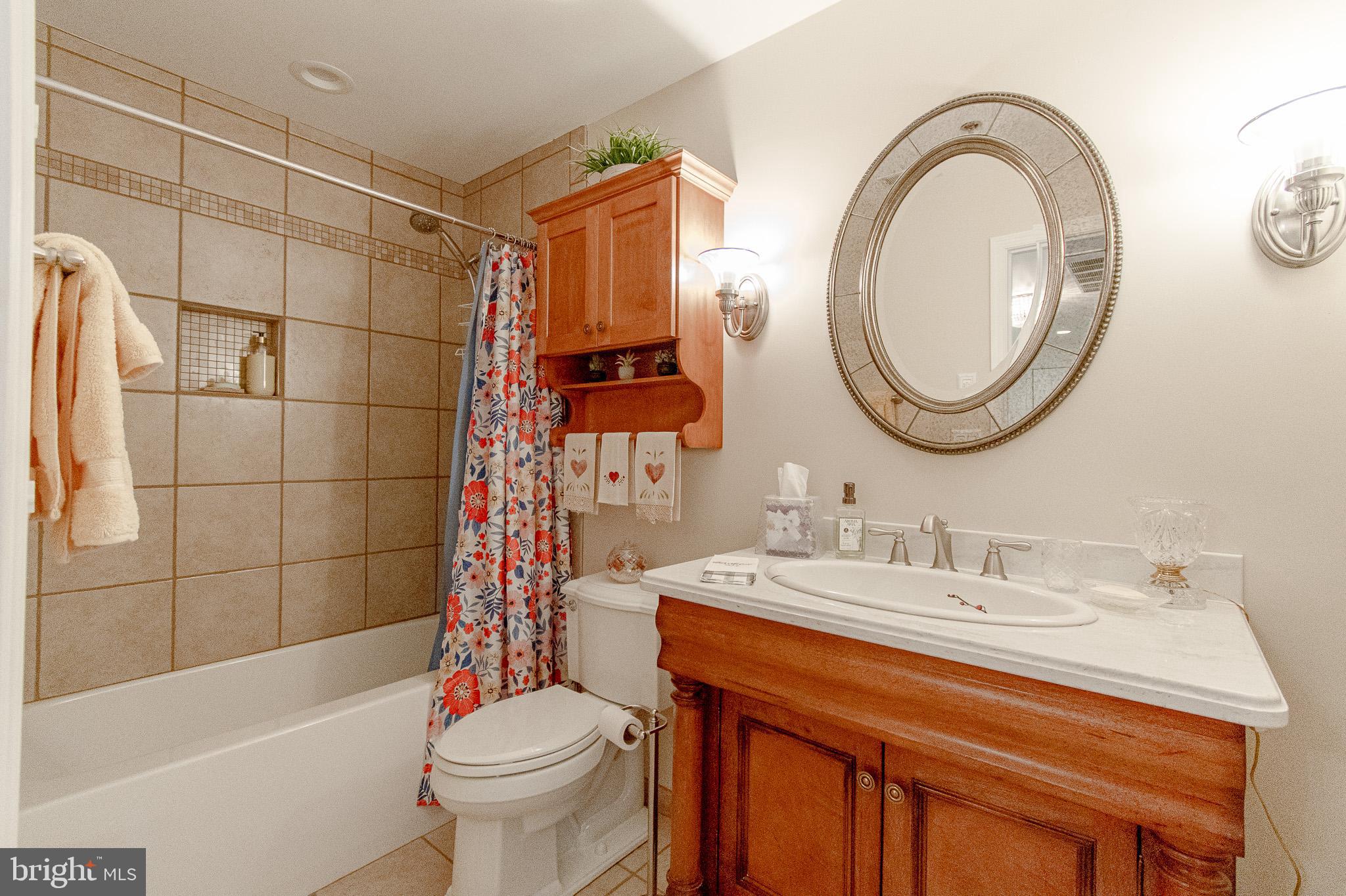 302 Academy St #301a