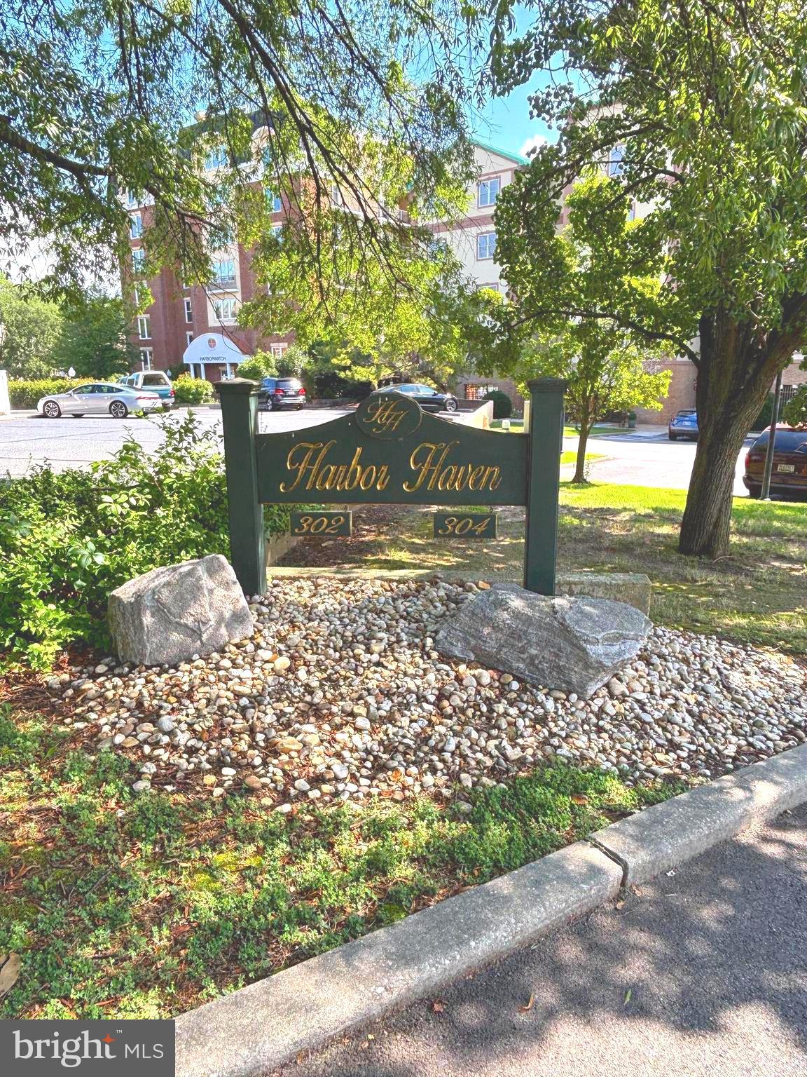 302 Academy St #301a