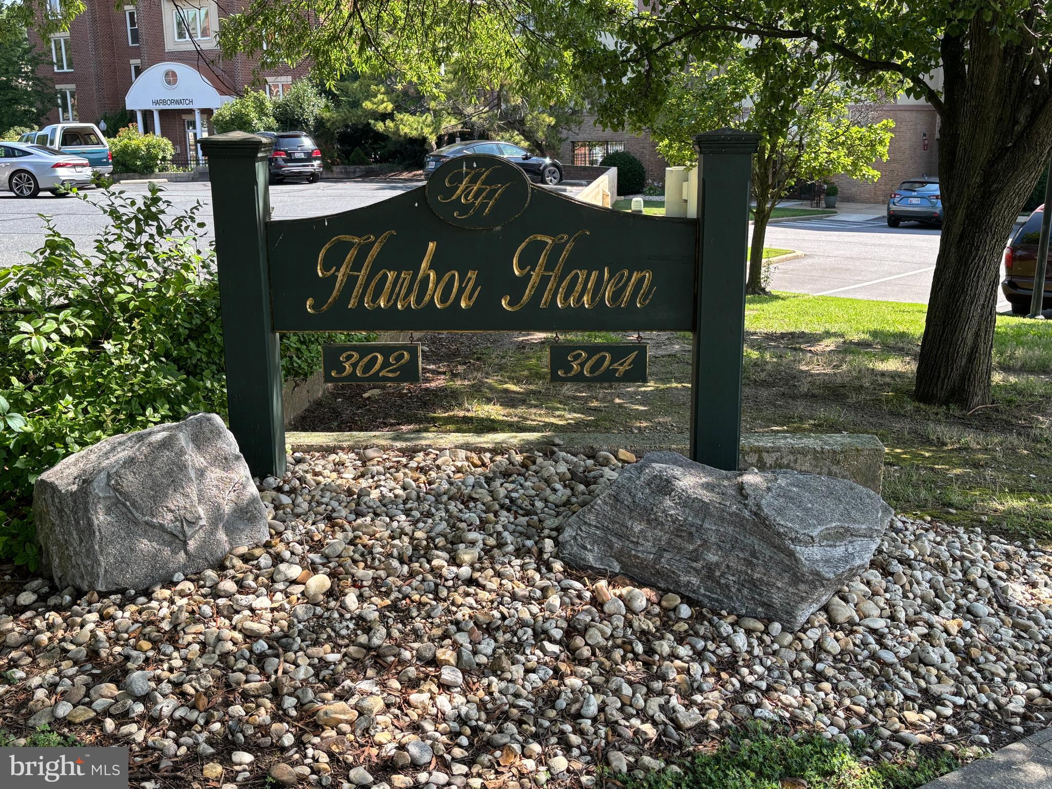 302 Academy St #301a