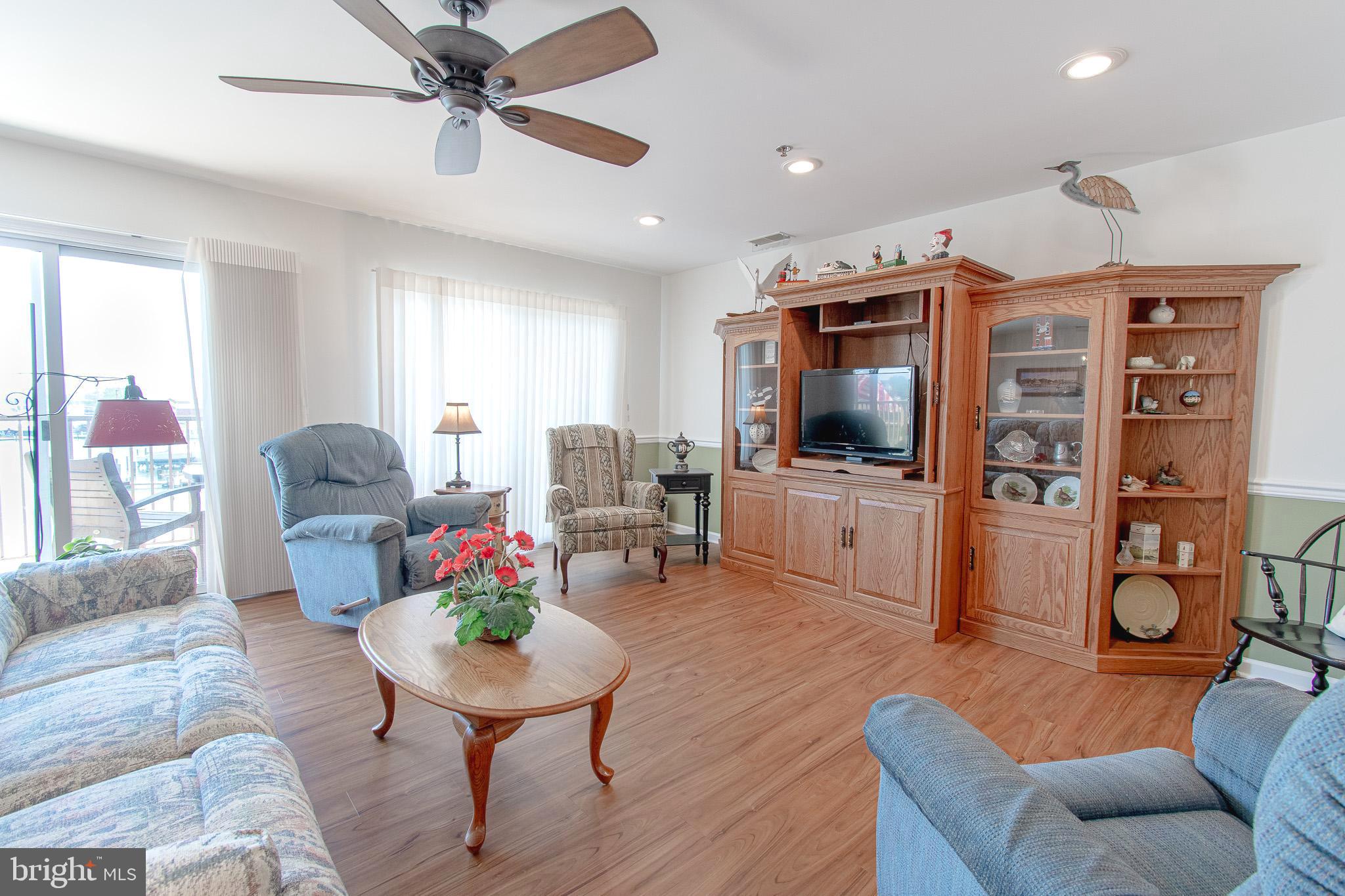 302 Academy St #301a