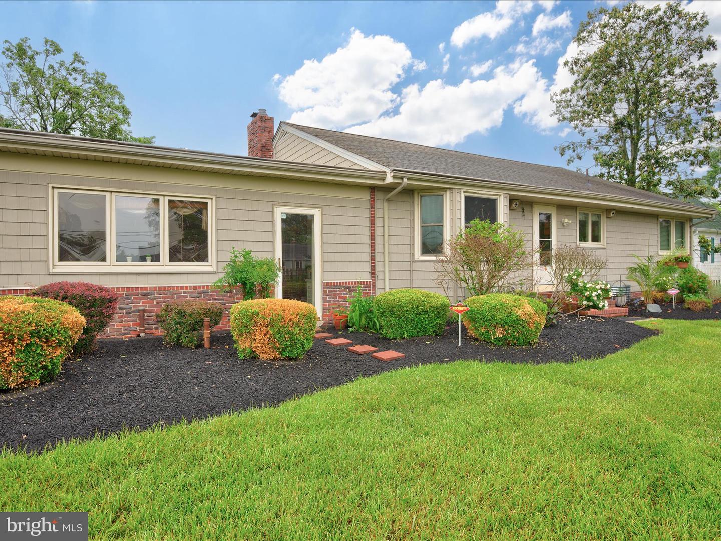 1 Somerset Ave