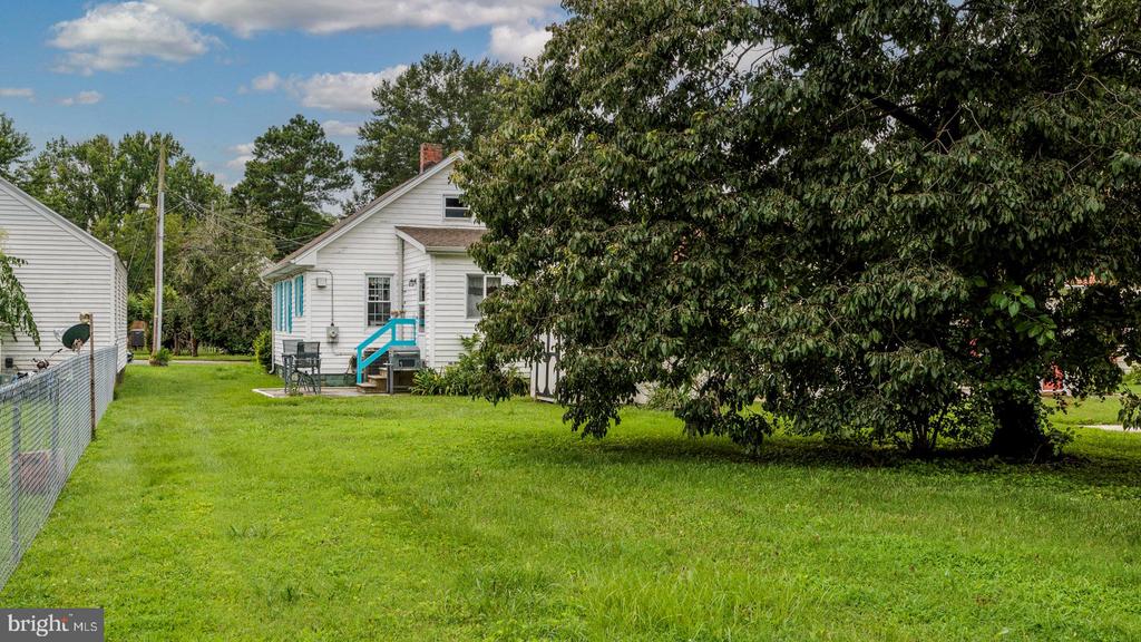 1105 Holland Ave