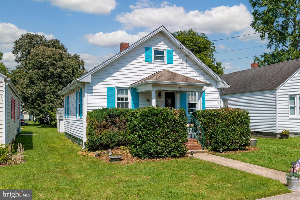 1105 Holland Ave