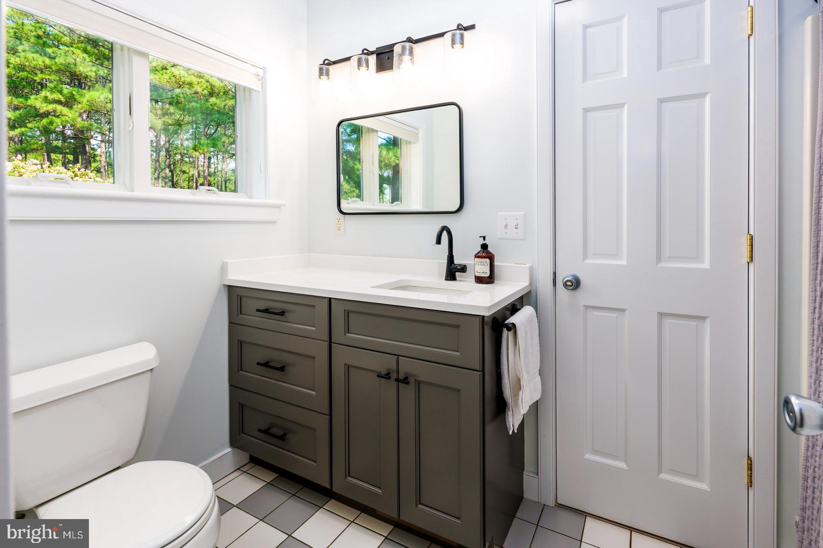 3113 Bay View Dr