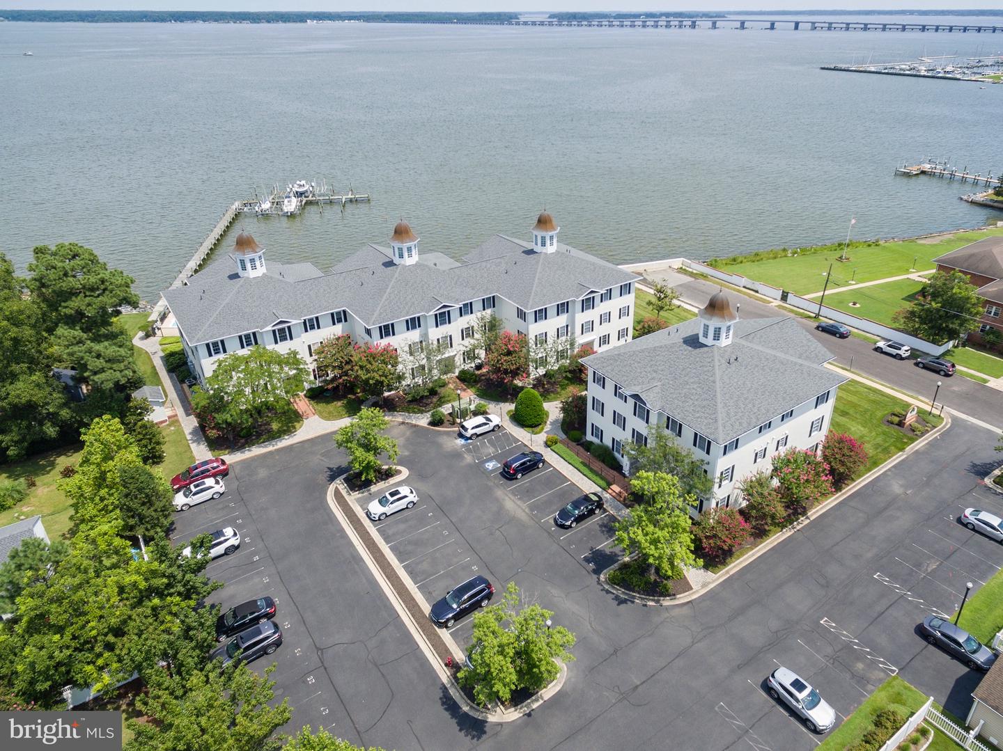 5 Oakley St #102