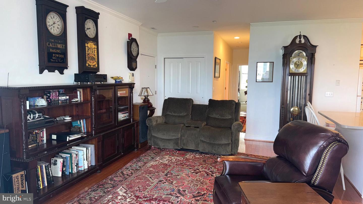 5 Oakley St #102