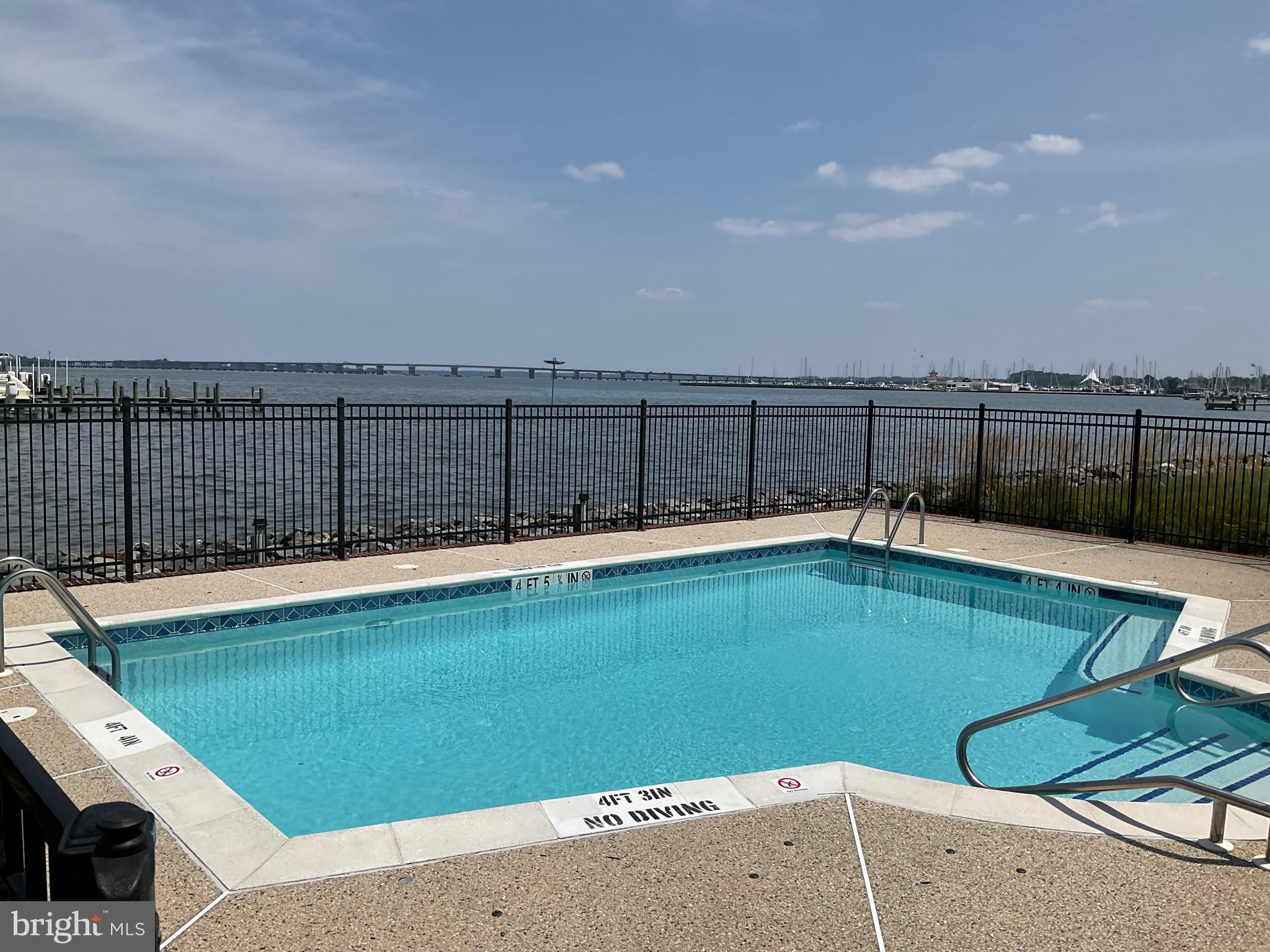 5 Oakley St #102