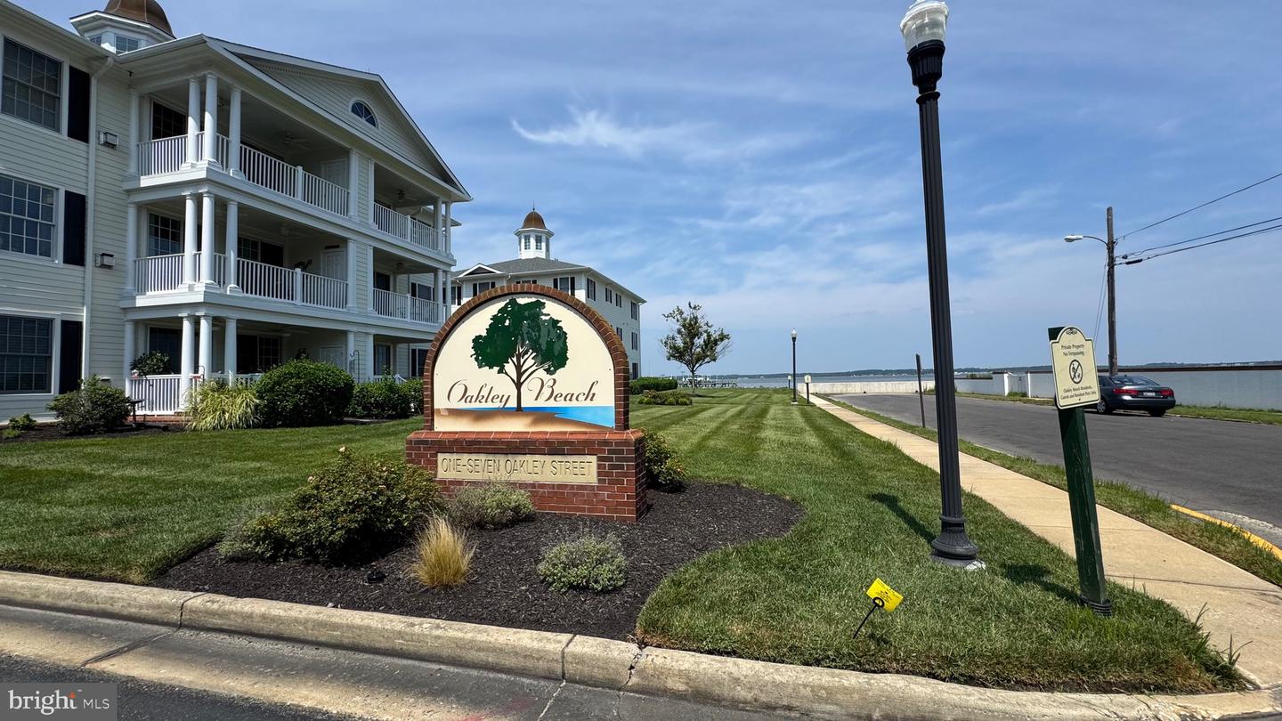 5 Oakley St #102