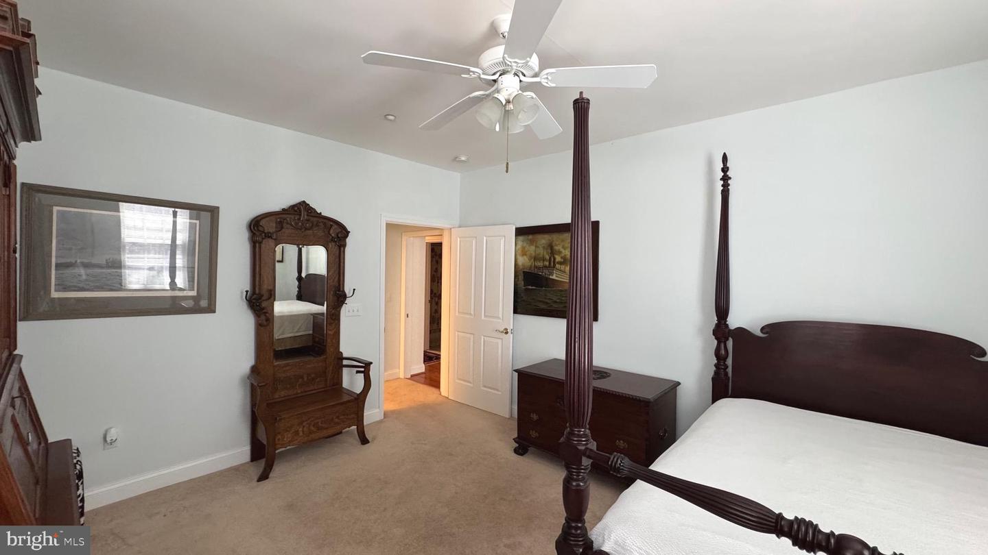 5 Oakley St #102