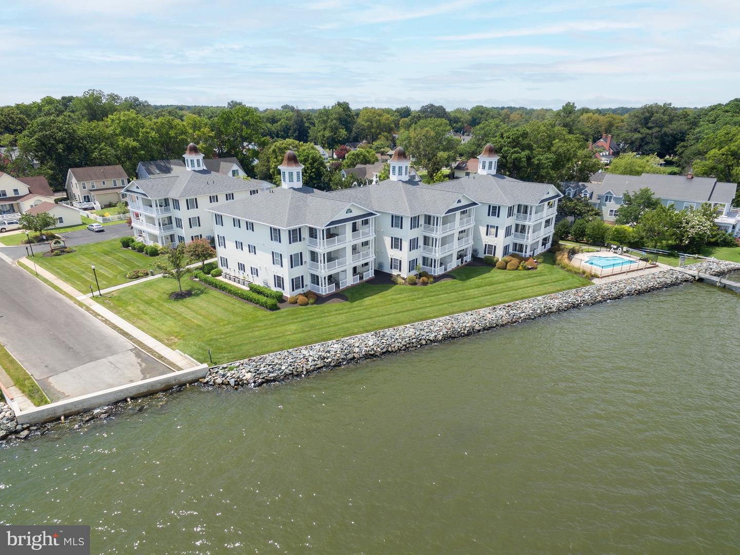 5 Oakley St #102