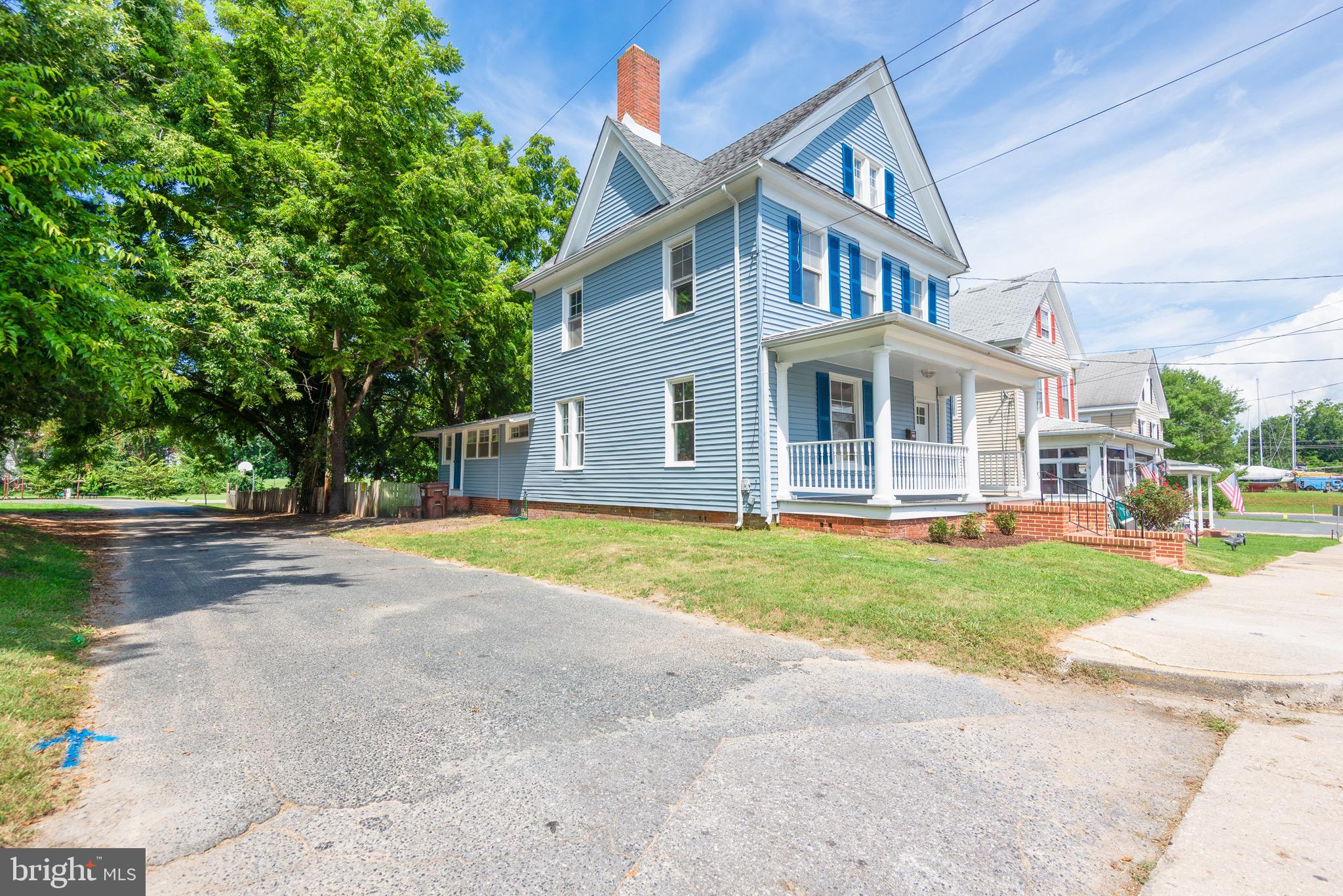 705 Peachblossom Ave