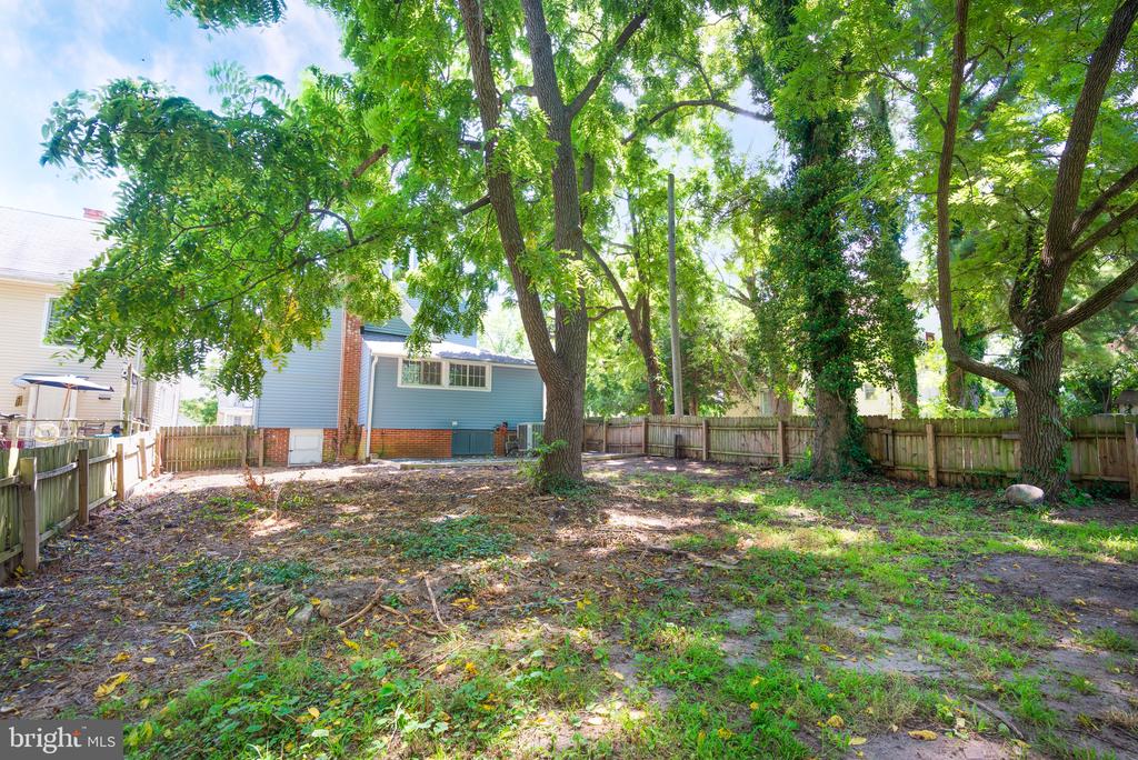 705 Peachblossom Ave