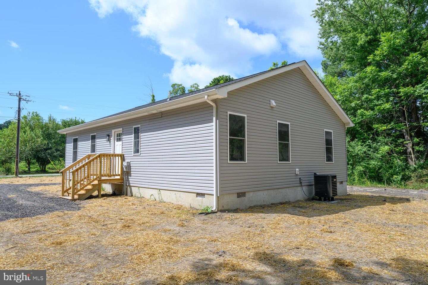 2422 Rock Dr