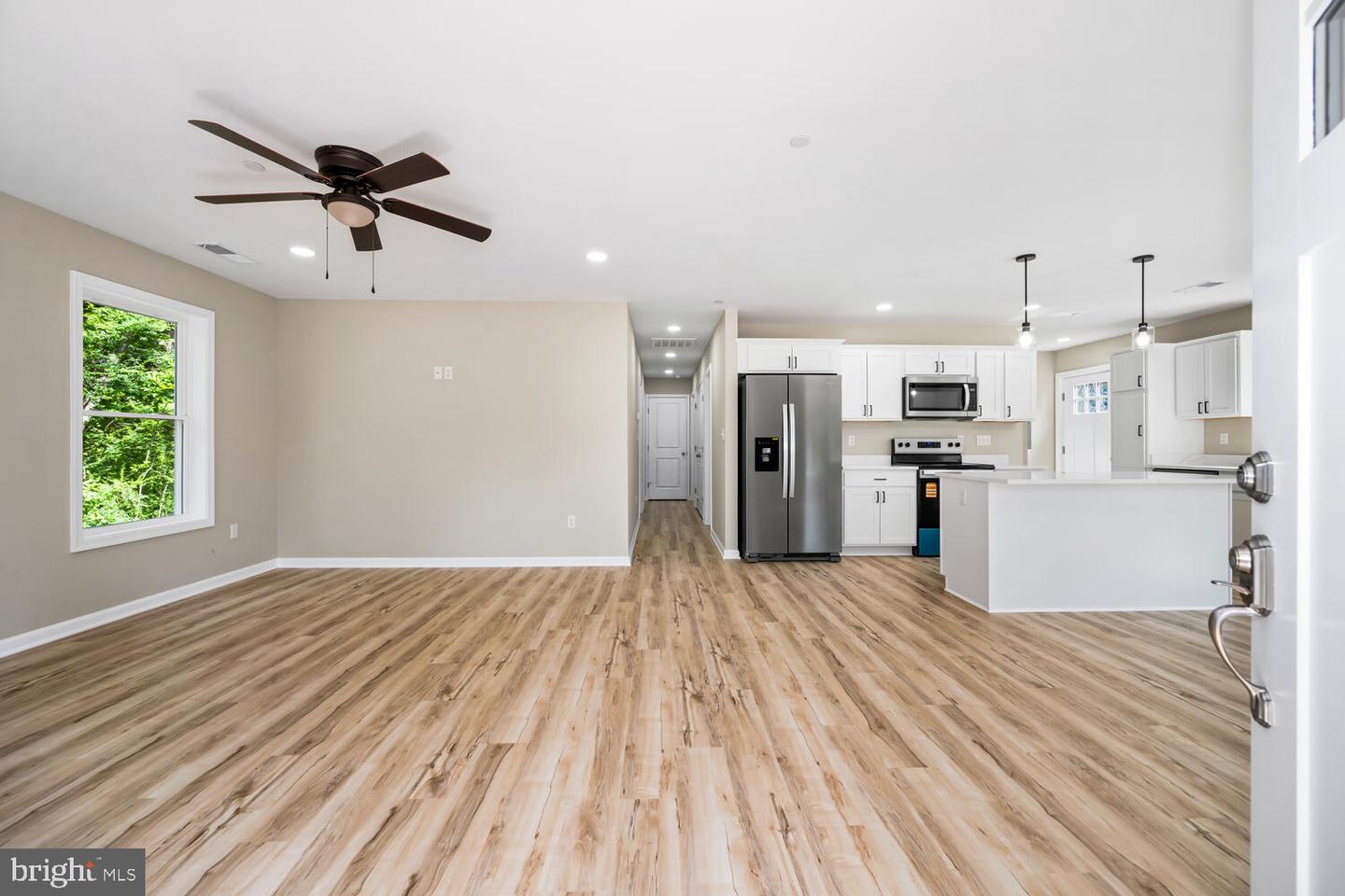 2422 Rock Dr