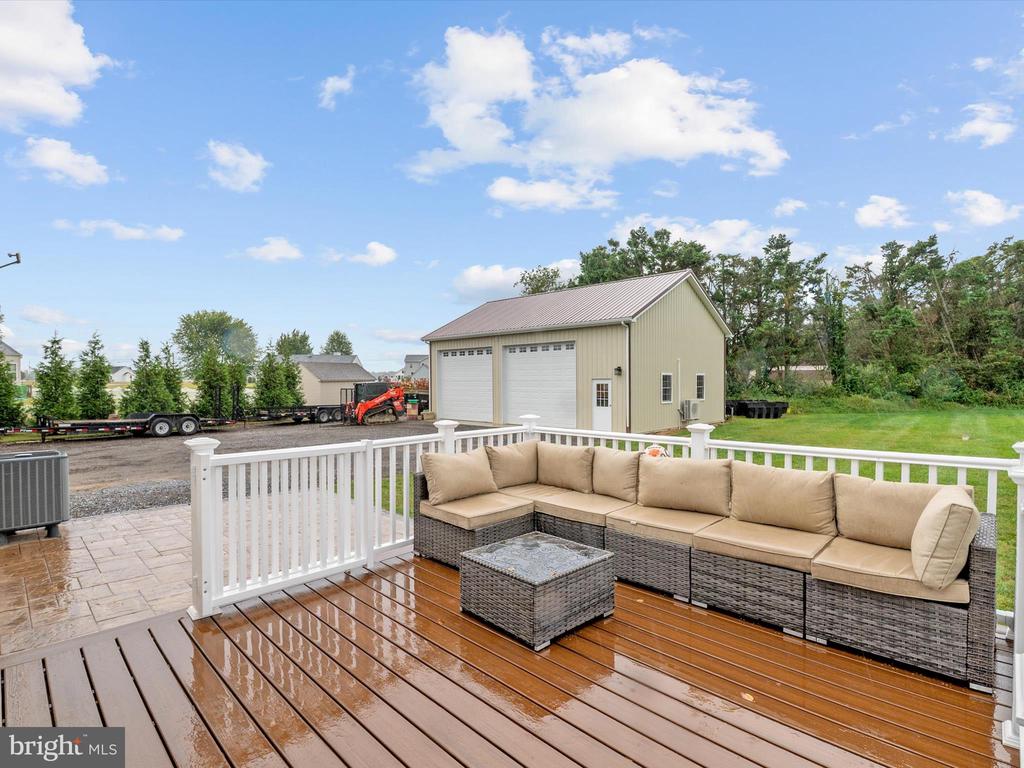 4311 E PHEASANT DRIVE