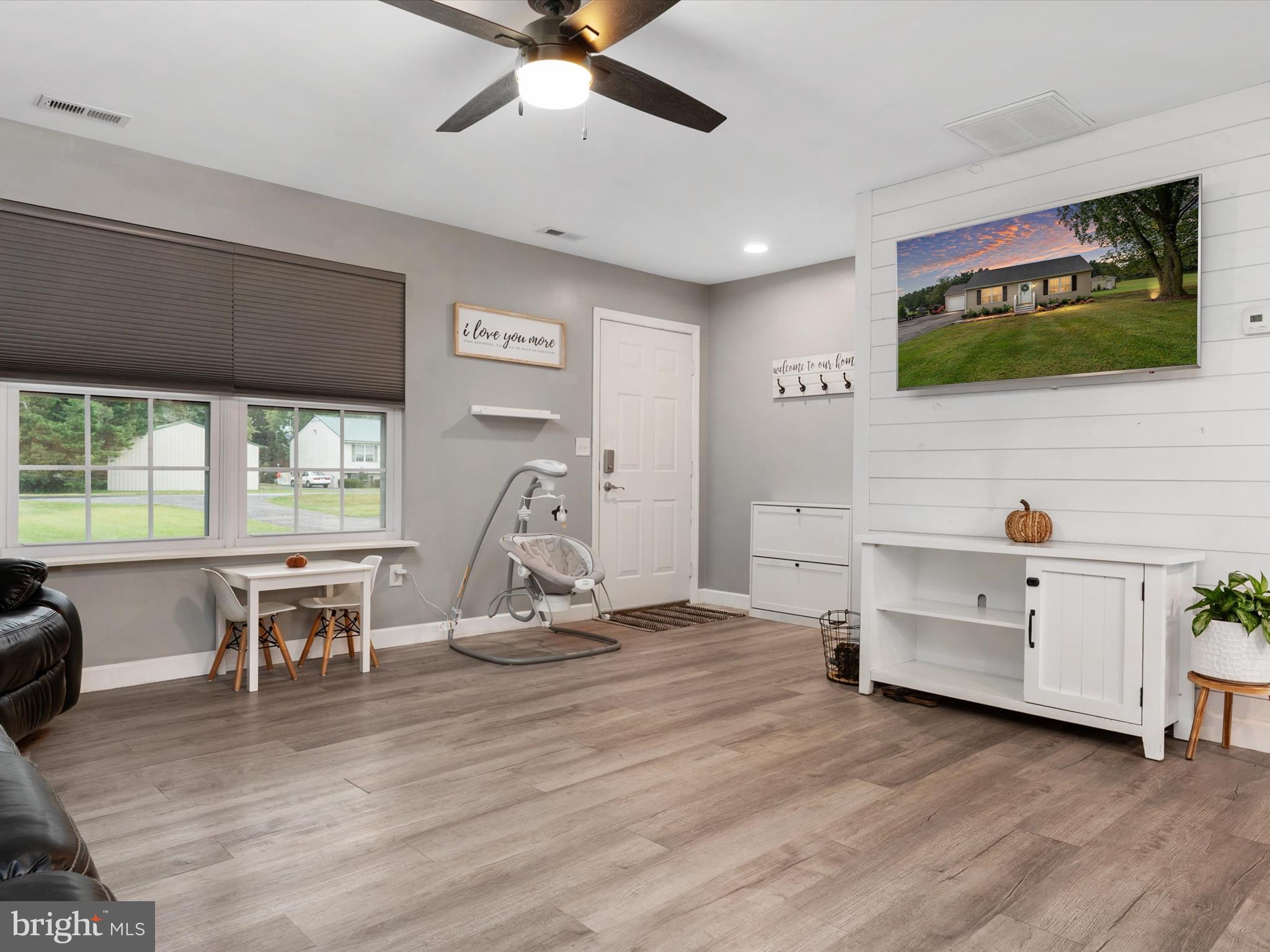 4311 E PHEASANT DRIVE