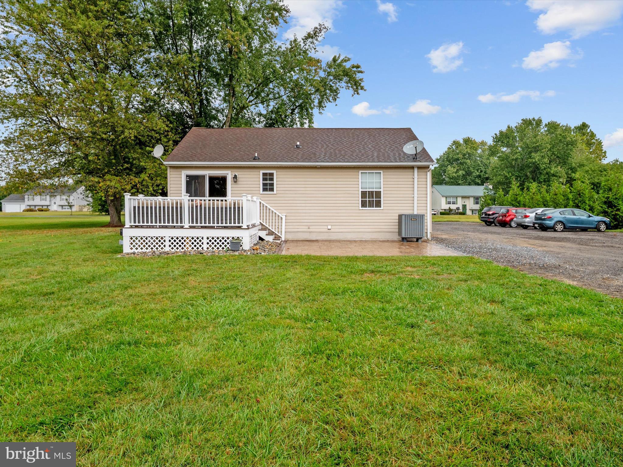 4311 E PHEASANT DRIVE