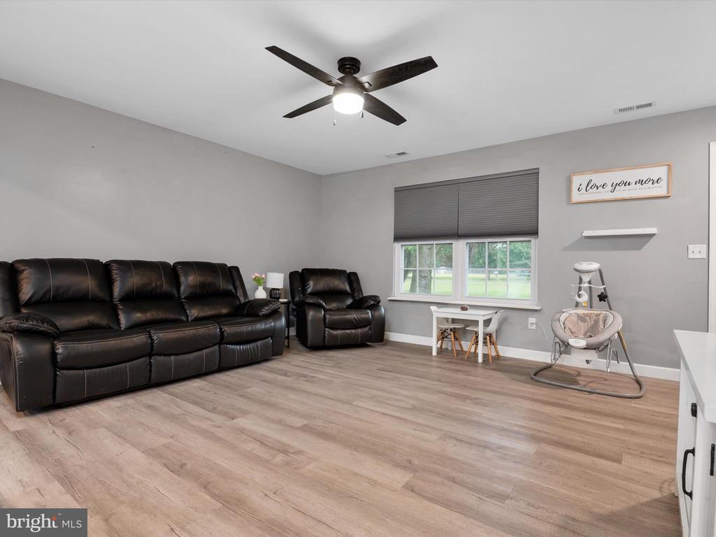 4311 E PHEASANT DRIVE