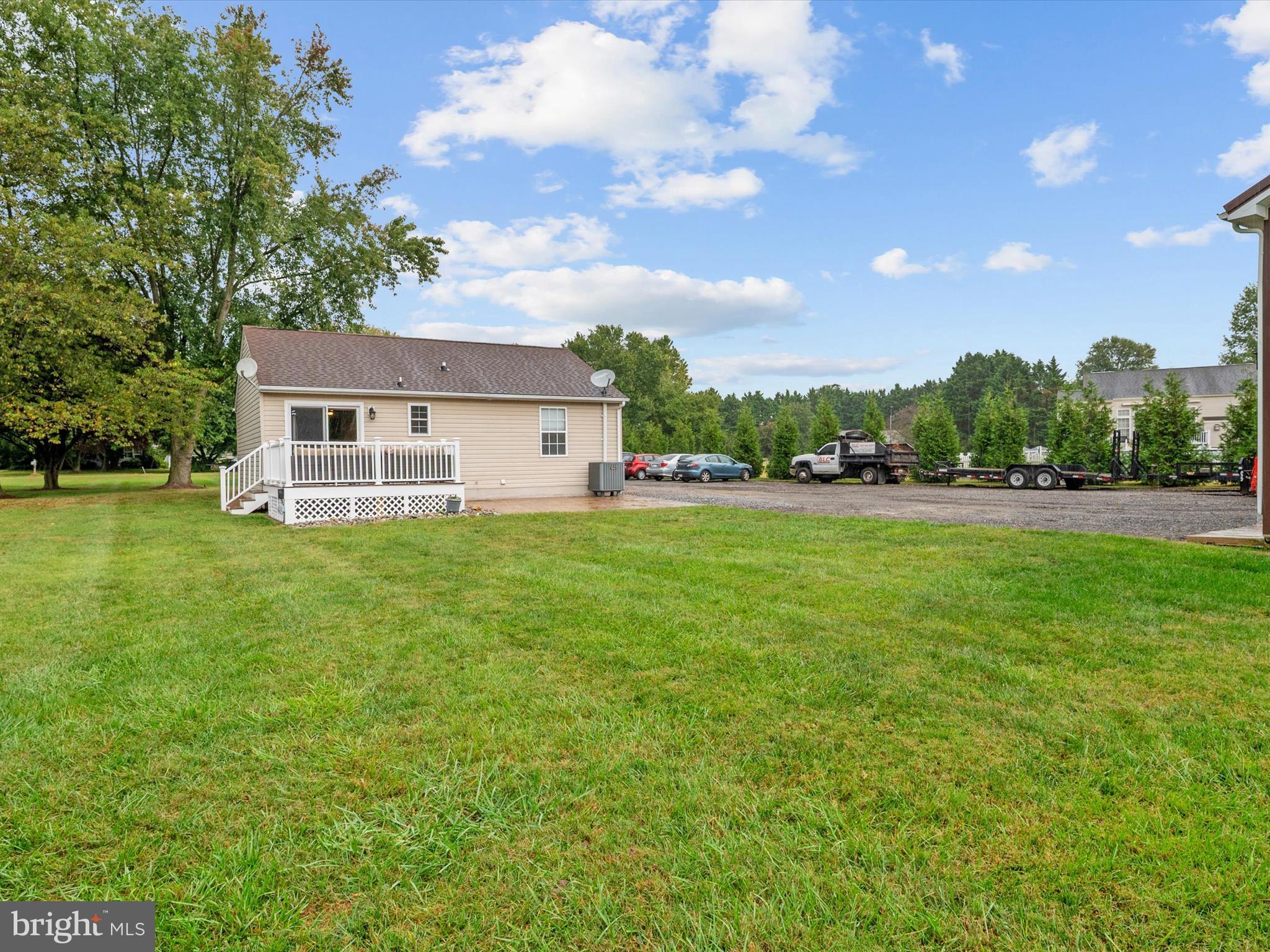 4311 E PHEASANT DRIVE