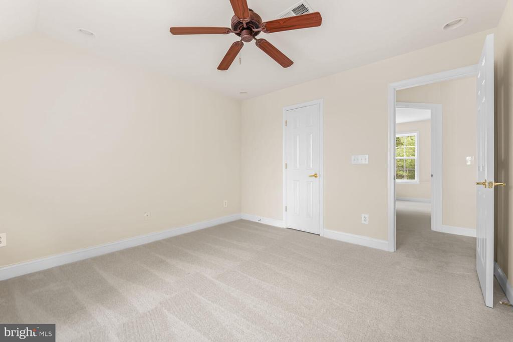 110 REGULATOR DRIVE N