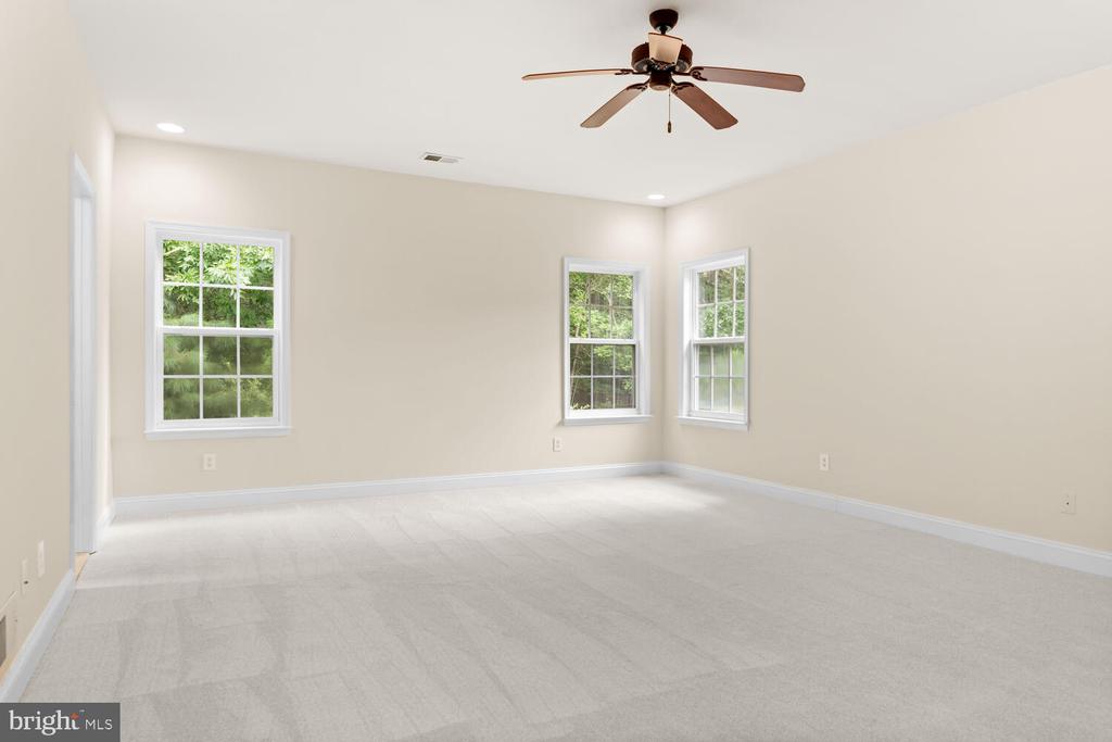 110 REGULATOR DRIVE N