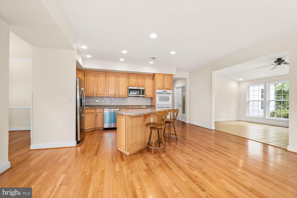 110 REGULATOR DRIVE N