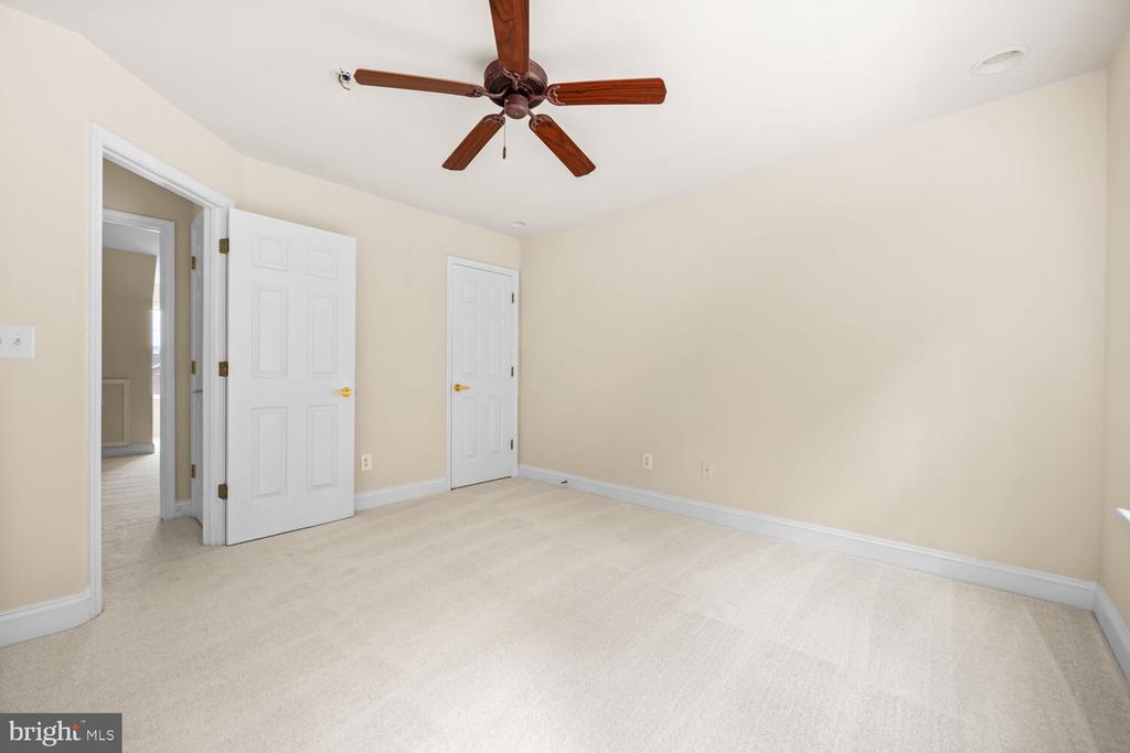 110 REGULATOR DRIVE N