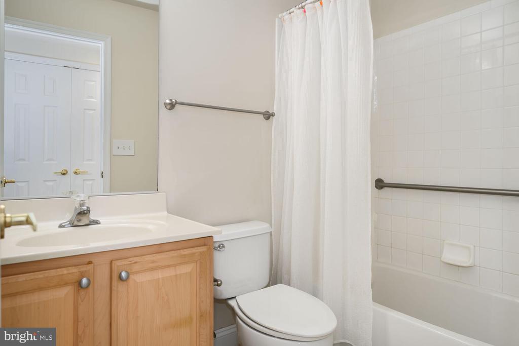 110 REGULATOR DRIVE N