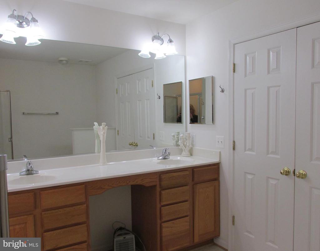 405 OSPREY CIRCLE