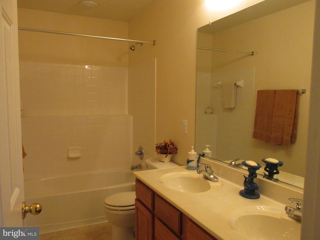 405 OSPREY CIRCLE