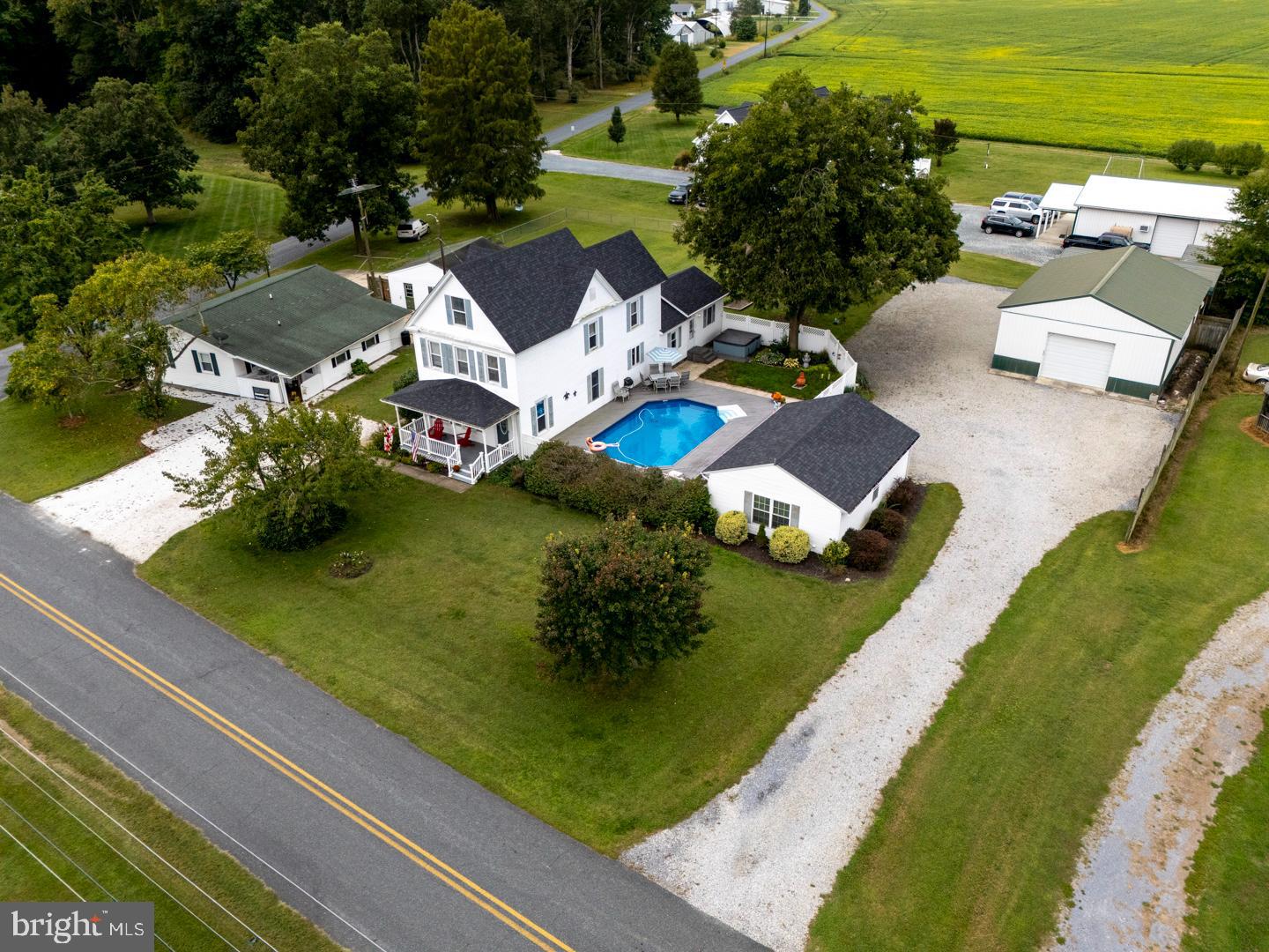 4904 RAVENWOOD ROAD