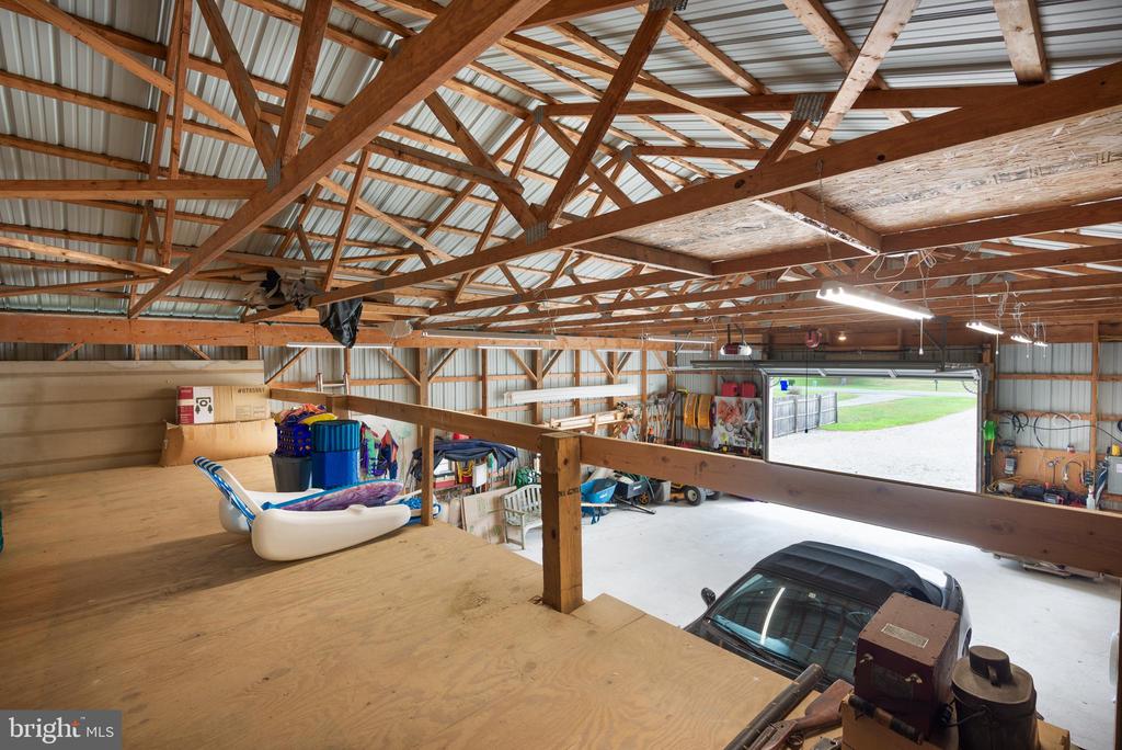 4904 RAVENWOOD ROAD