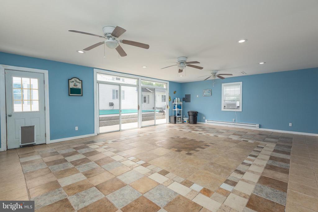 4904 RAVENWOOD ROAD