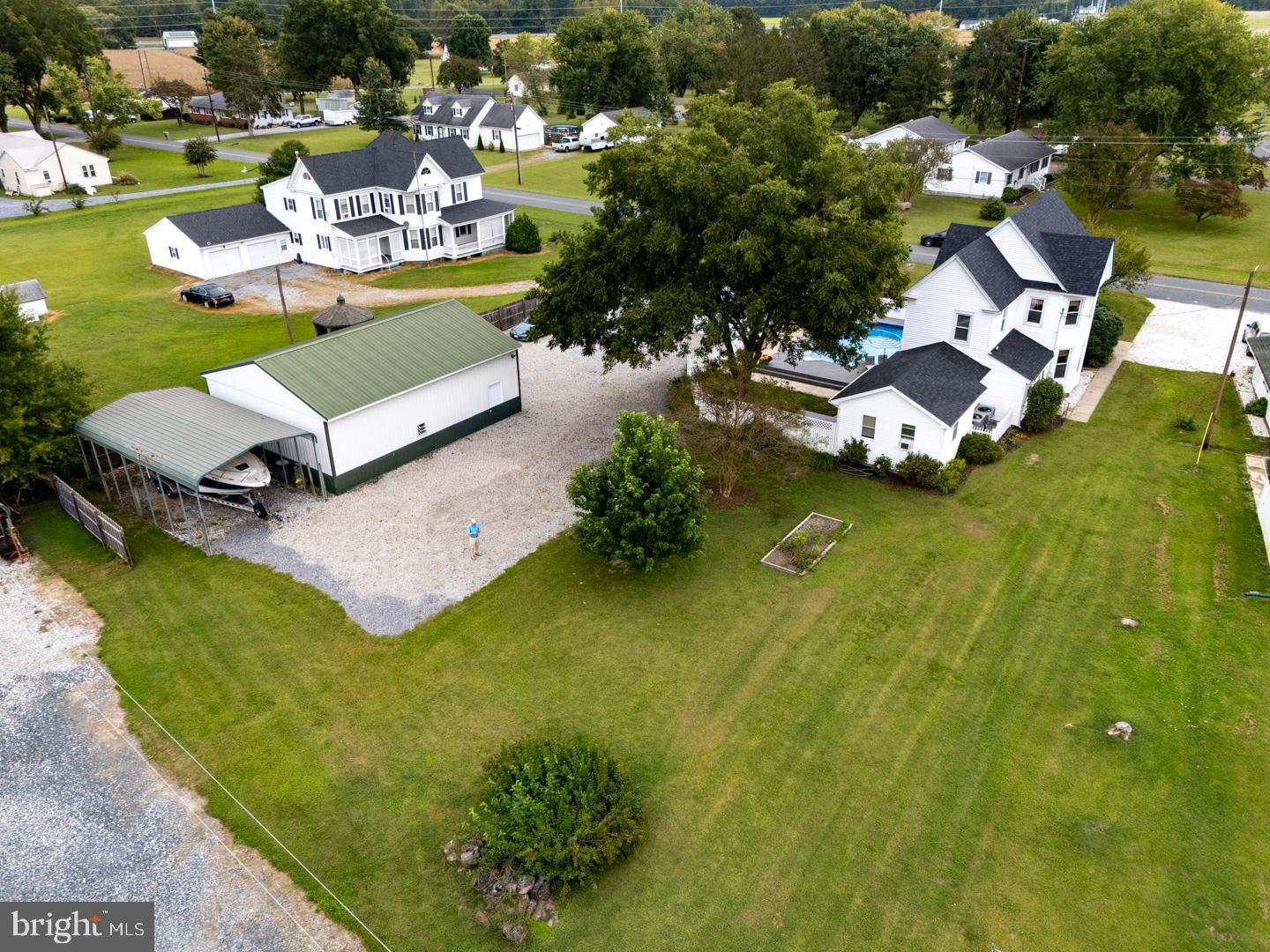 4904 RAVENWOOD ROAD