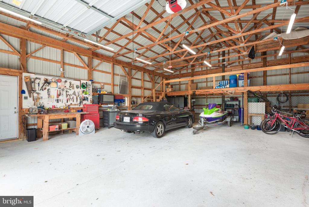 4904 RAVENWOOD ROAD
