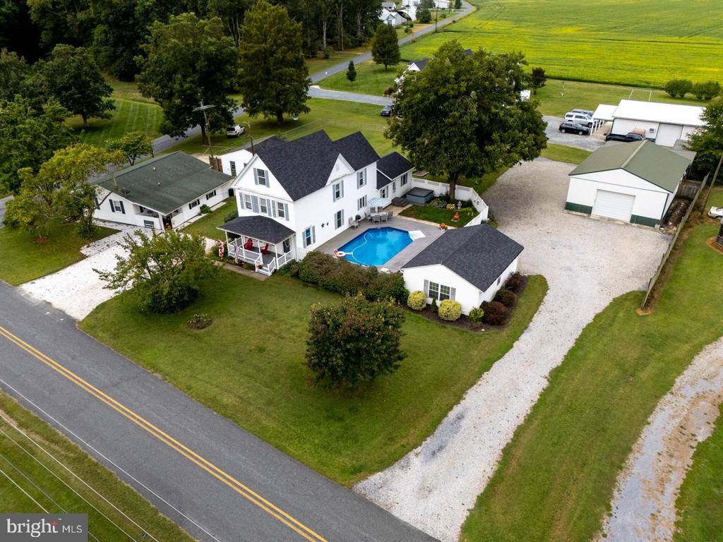 4904 RAVENWOOD ROAD