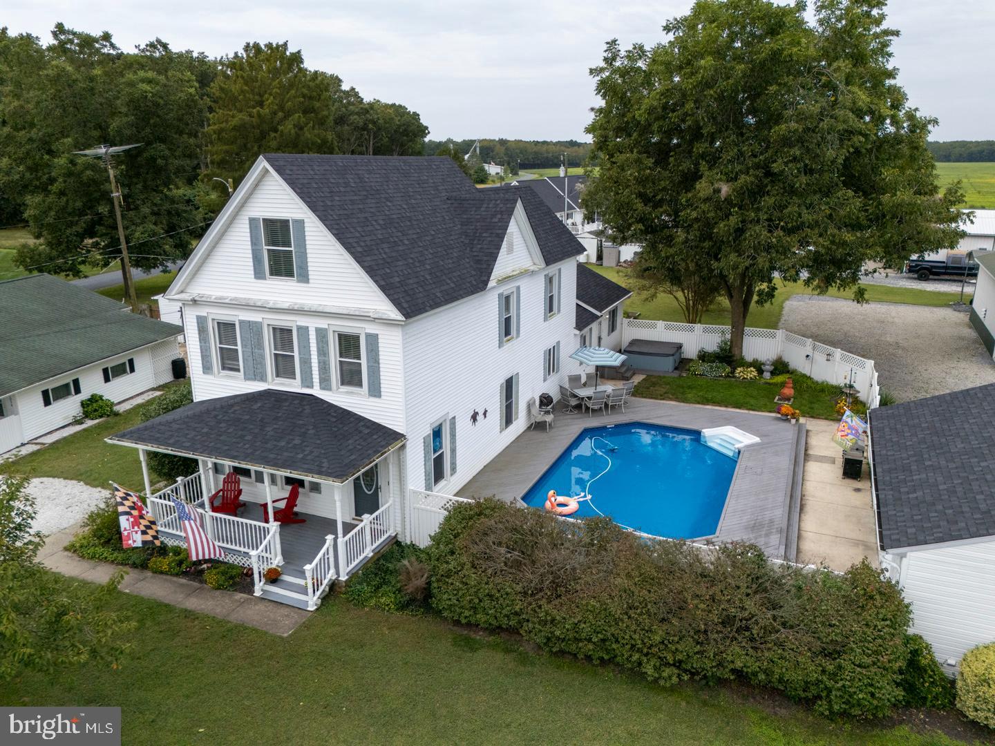 4904 RAVENWOOD ROAD