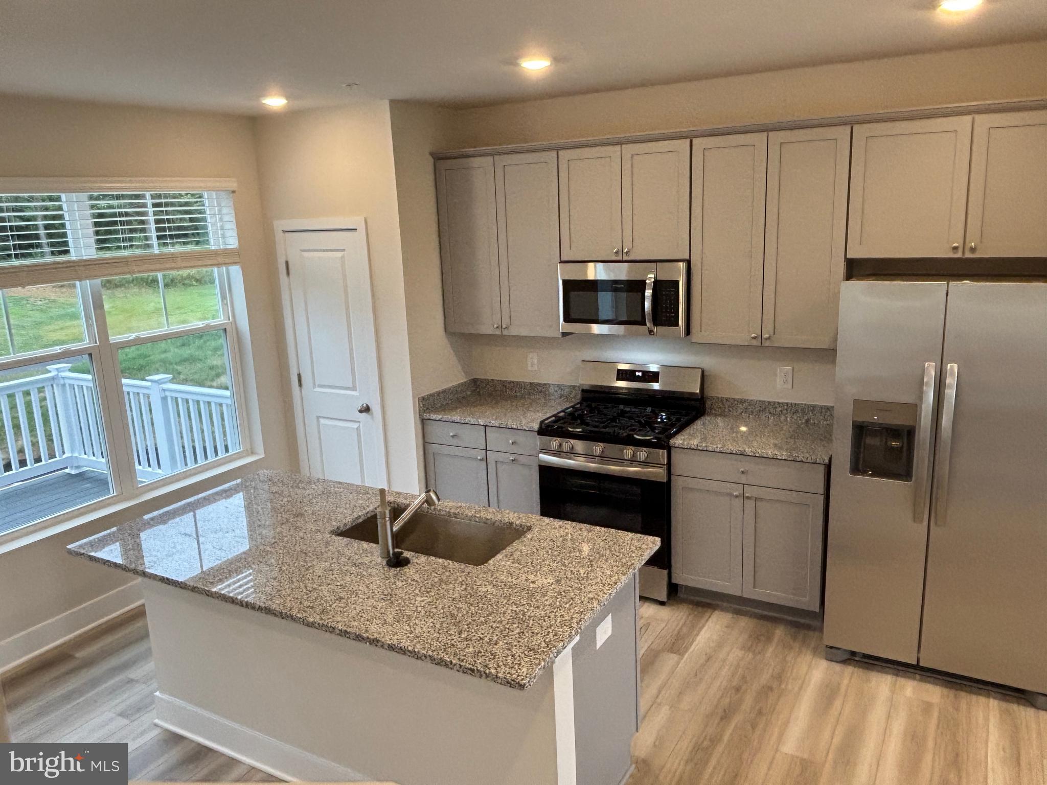 2212 WINTERBERRY LANE I