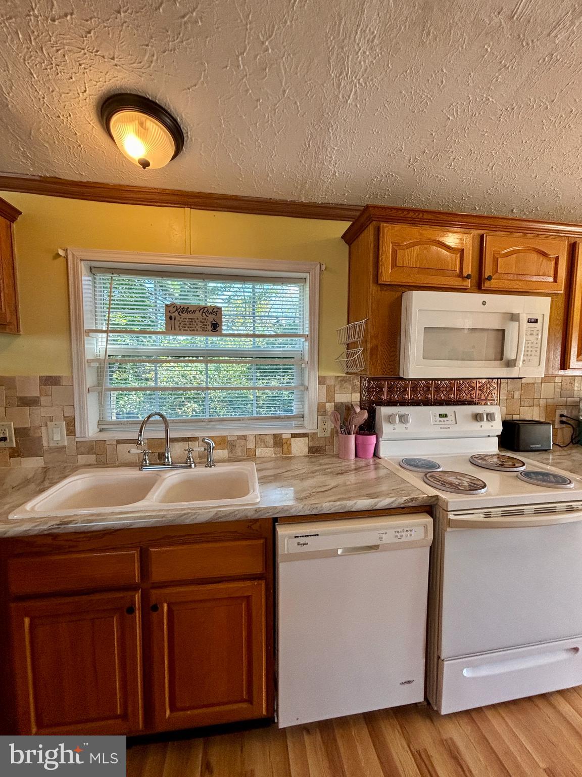 2631 REBECCA LN