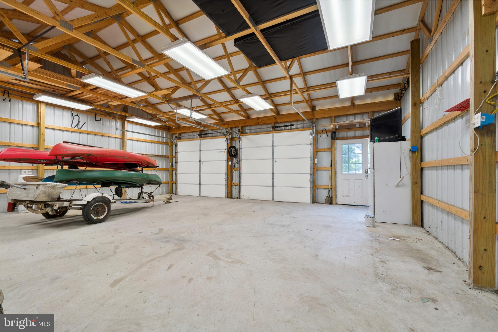 7221 HUBBARD ROAD