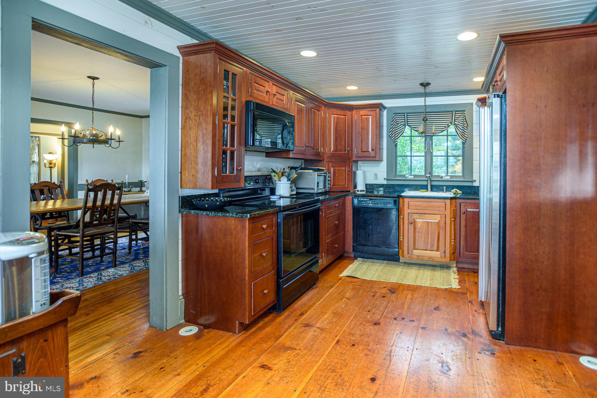 1308 TOWN POINT ROAD