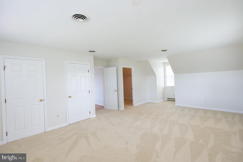 1619 PERSEUS ROAD