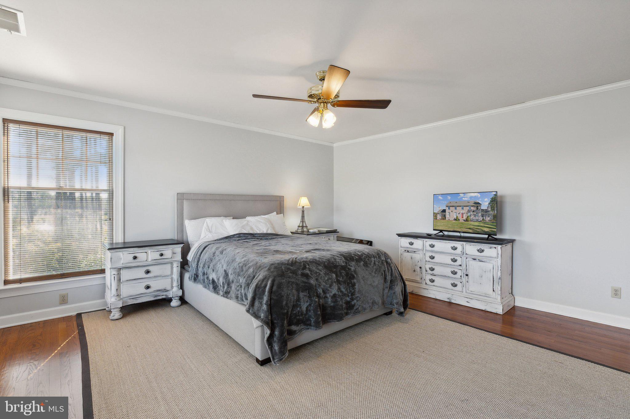 5253 RAGGED POINT ROAD