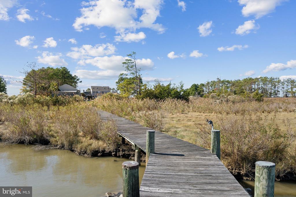5253 RAGGED POINT ROAD