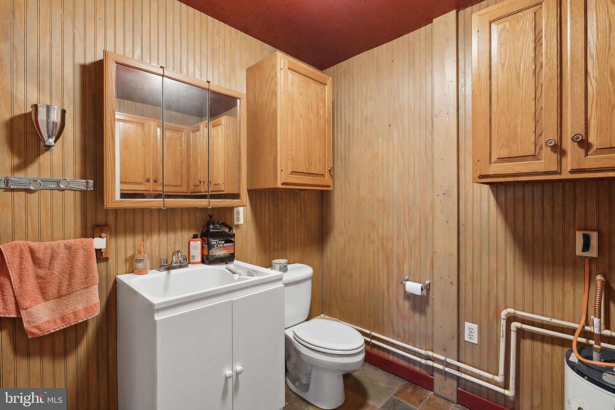 5253 RAGGED POINT ROAD