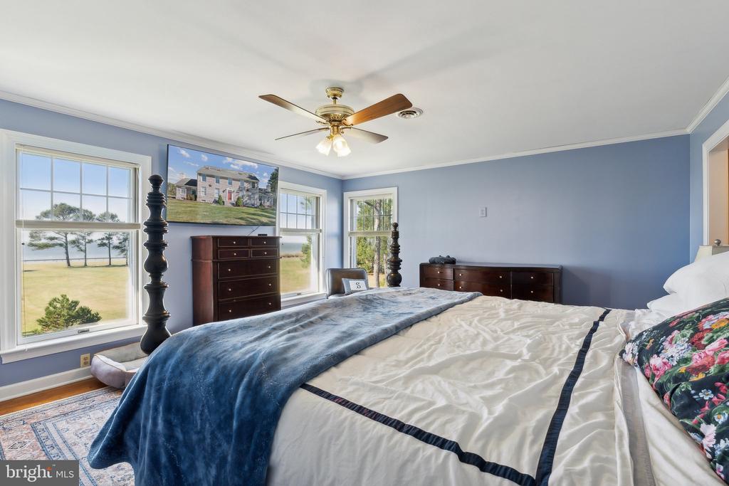 5253 RAGGED POINT ROAD
