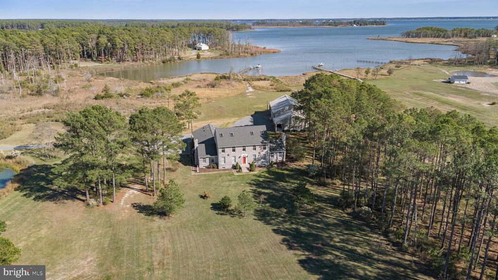 5253 RAGGED POINT ROAD