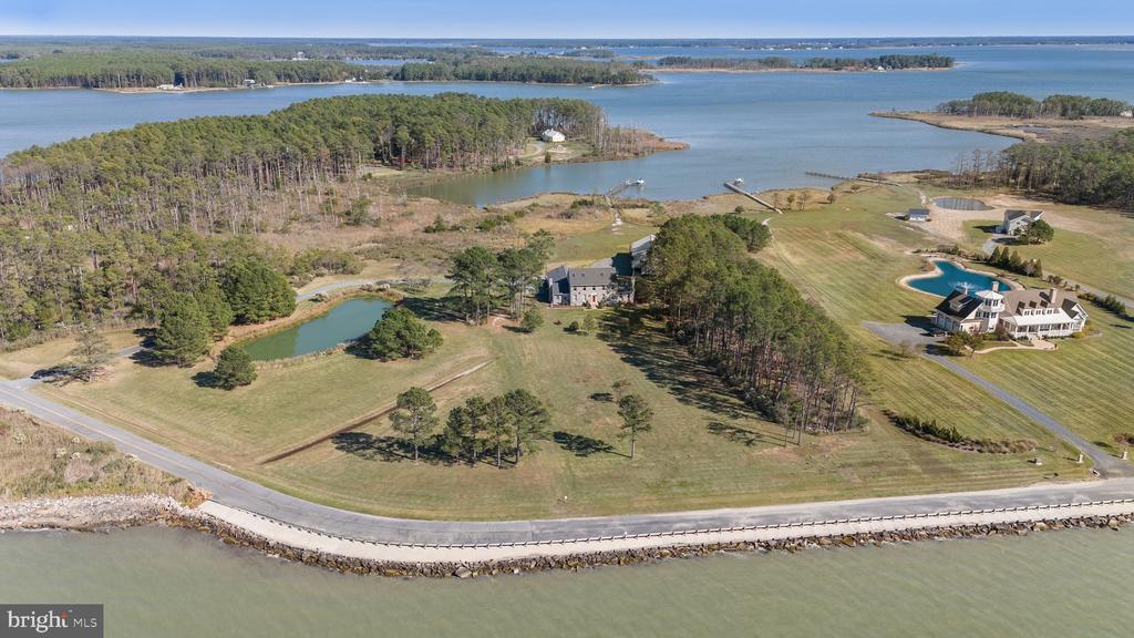 5253 RAGGED POINT ROAD