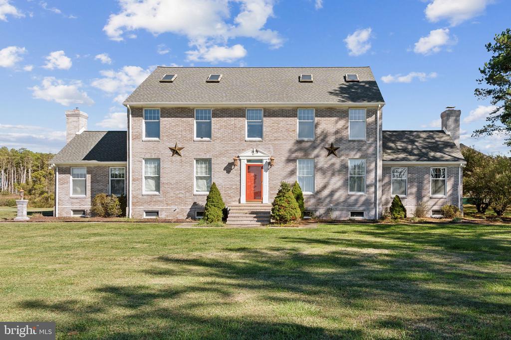 5253 RAGGED POINT ROAD