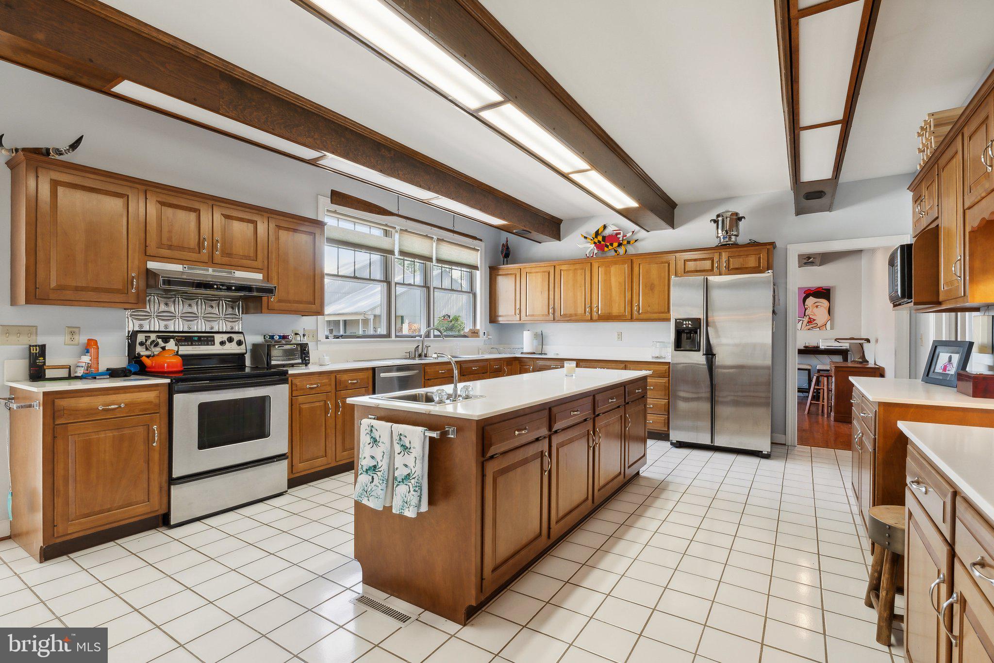 5253 RAGGED POINT ROAD